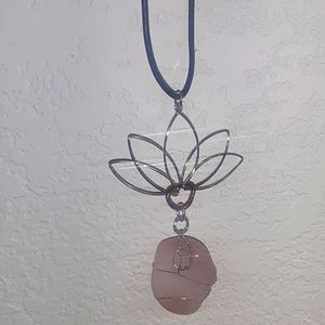 Floating lotus necklace with hanging agate